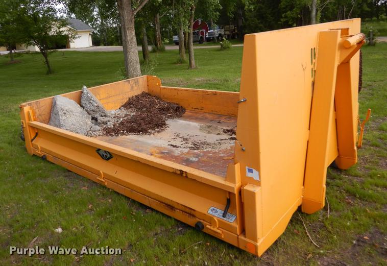 image for item DC4547 2007 Sterling L8500 hook truck with three beds