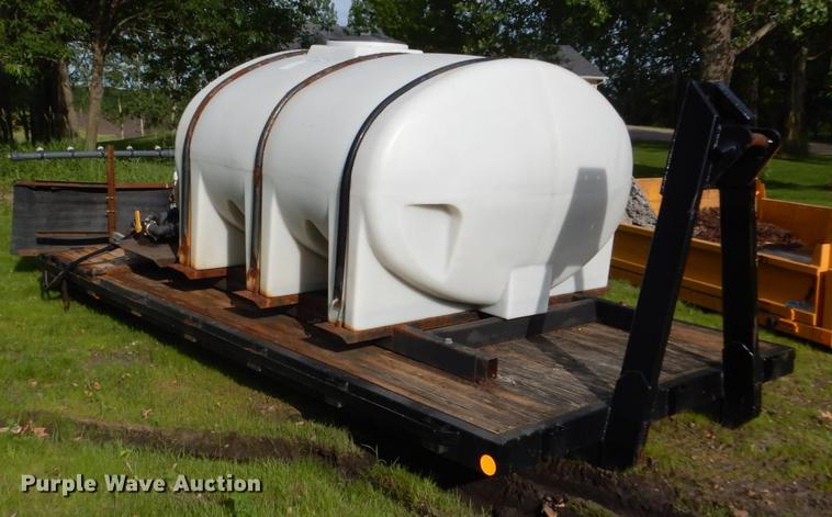 image for item DC4547 2007 Sterling L8500 hook truck with three beds