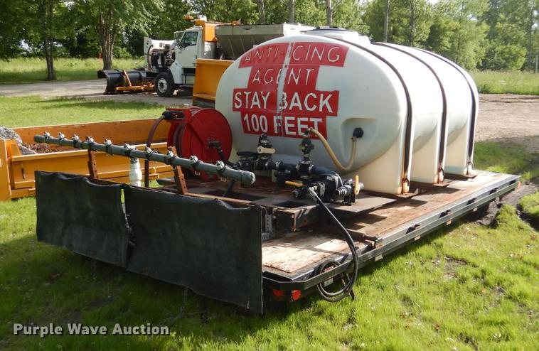 image for item DC4547 2007 Sterling L8500 hook truck with three beds