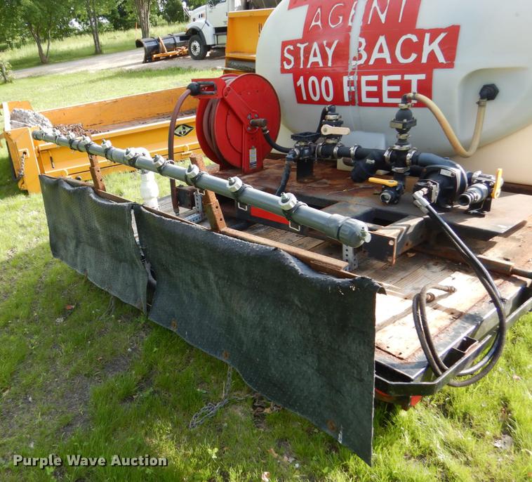 image for item DC4547 2007 Sterling L8500 hook truck with three beds