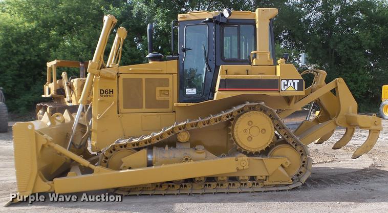 image for item DC4548 1990 Caterpillar D6H dozer