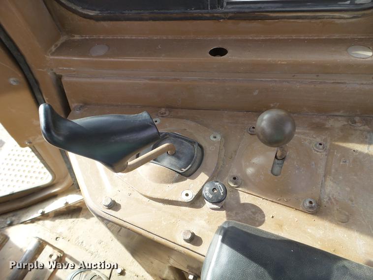 image for item DC4548 1990 Caterpillar D6H dozer