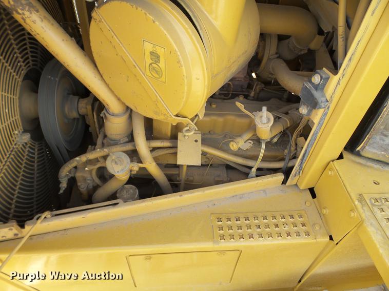 image for item DC4548 1990 Caterpillar D6H dozer