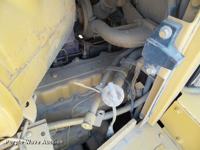 image for item DC4548 1990 Caterpillar D6H dozer