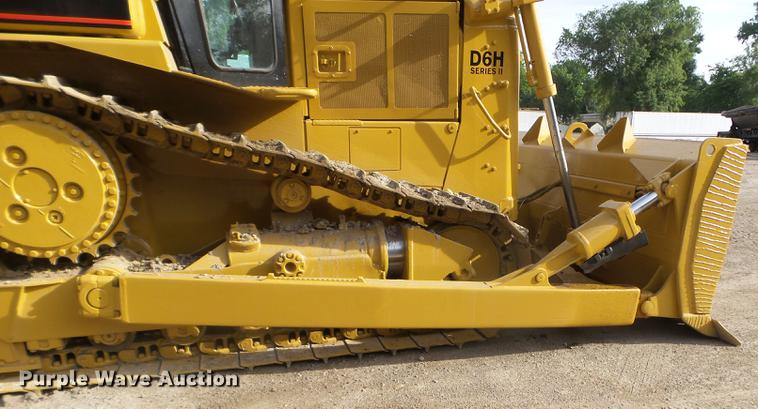 image for item DC4548 1990 Caterpillar D6H dozer