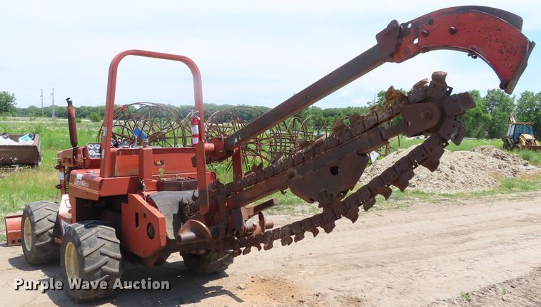 image for item DD6187 1982 Ditch Witch 4010DD trencher