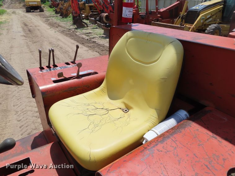 image for item DD6187 1982 Ditch Witch 4010DD trencher