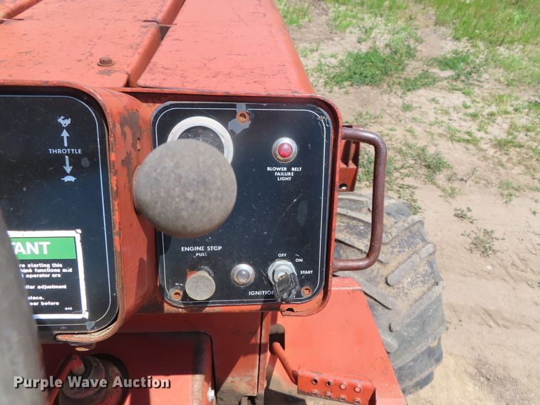 image for item DD6187 1982 Ditch Witch 4010DD trencher