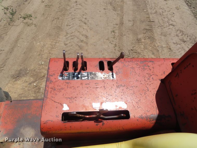 image for item DD6187 1982 Ditch Witch 4010DD trencher