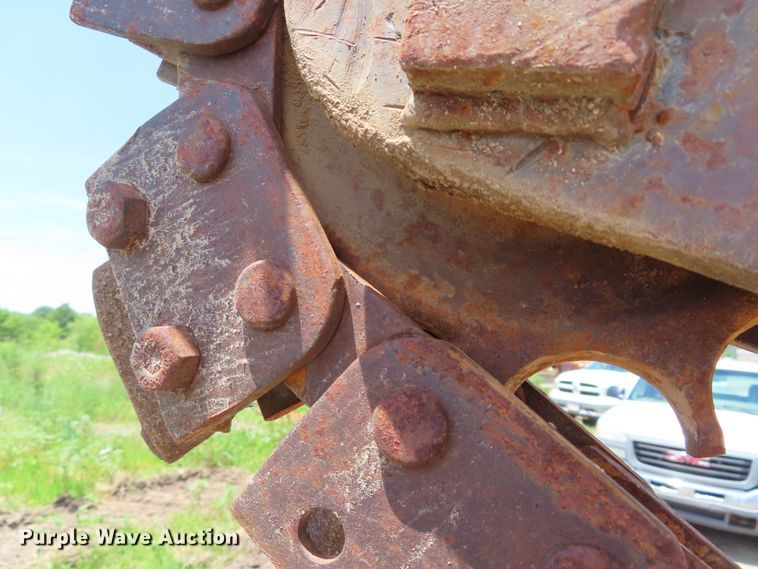 image for item DD6187 1982 Ditch Witch 4010DD trencher