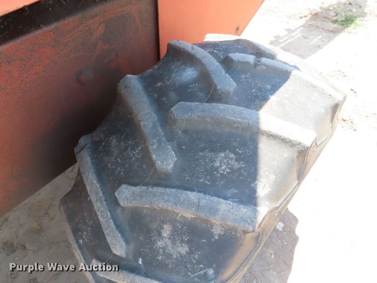 image for item DD6187 1982 Ditch Witch 4010DD trencher