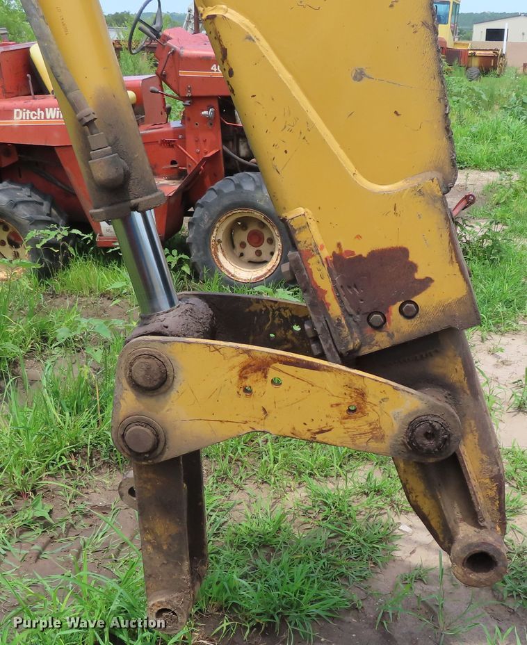 image for item DD6188 2001 Caterpillar 420D backhoe