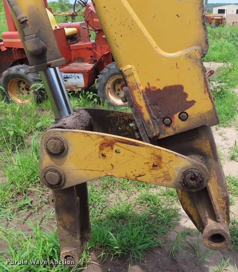 image for item DD6188 2001 Caterpillar 420D backhoe