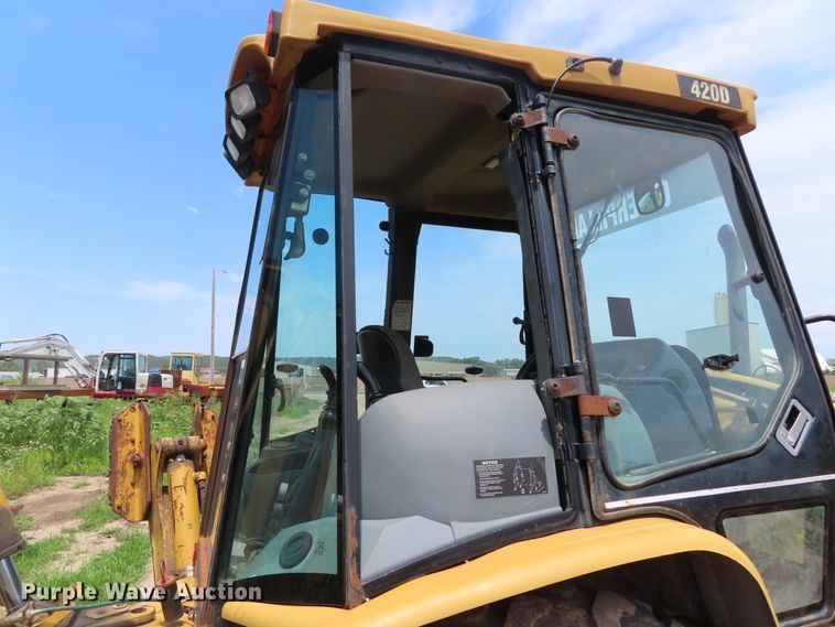 image for item DD6188 2001 Caterpillar 420D backhoe