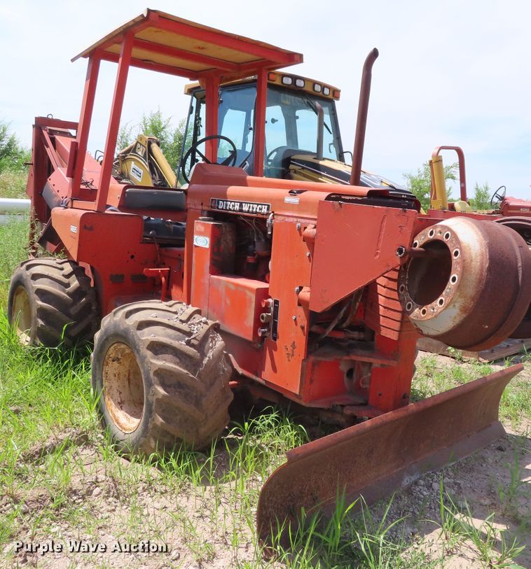 image for item DD6189 1979 Ditch Witch R65 rock saw