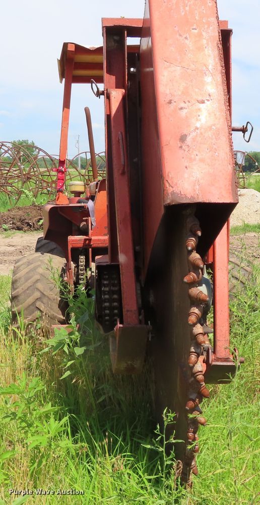 image for item DD6189 1979 Ditch Witch R65 rock saw