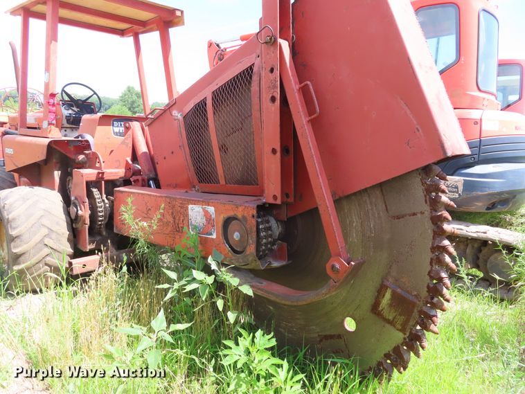 image for item DD6189 1979 Ditch Witch R65 rock saw