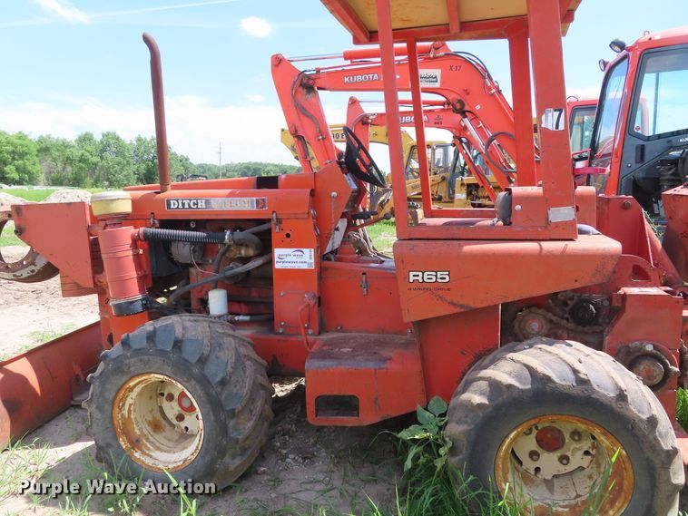 image for item DD6189 1979 Ditch Witch R65 rock saw