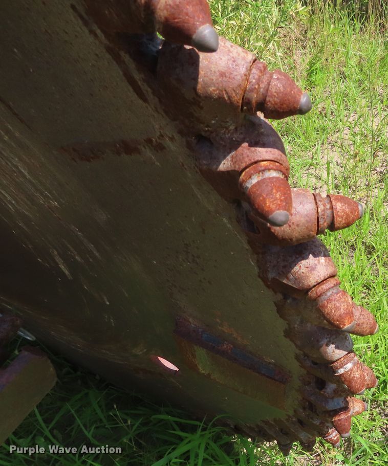 image for item DD6189 1979 Ditch Witch R65 rock saw