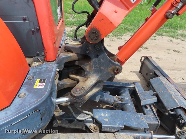 image for item DD6191 2010 Kubota KX121-3ST mini excavator