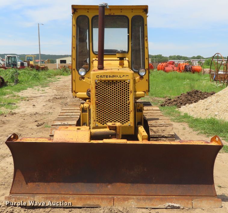 image for item DD6192 1979 Caterpillar D3 dozer