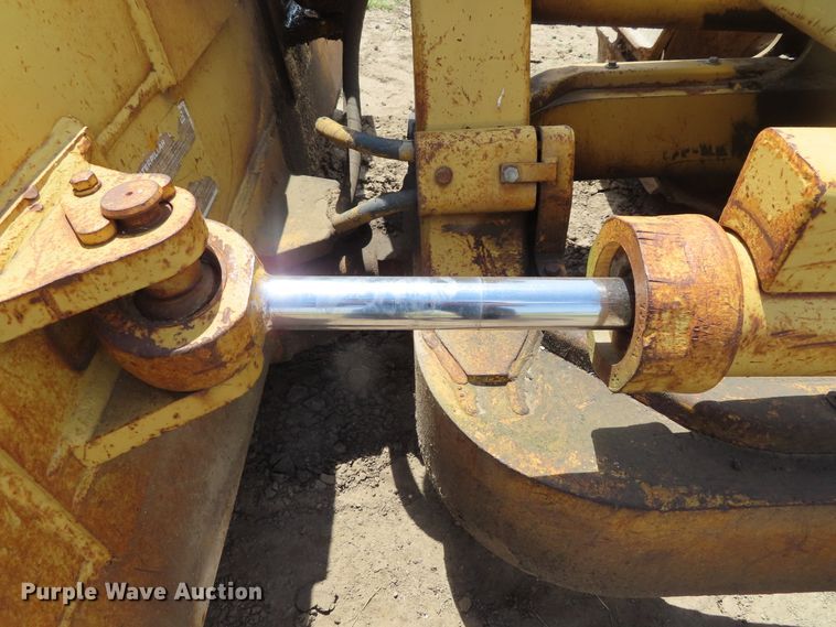 image for item DD6192 1979 Caterpillar D3 dozer