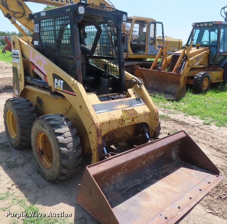 image for item DD6195 2002 Caterpillar 246 skid steer
