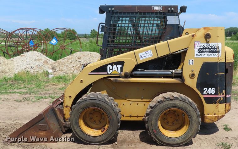 image for item DD6195 2002 Caterpillar 246 skid steer