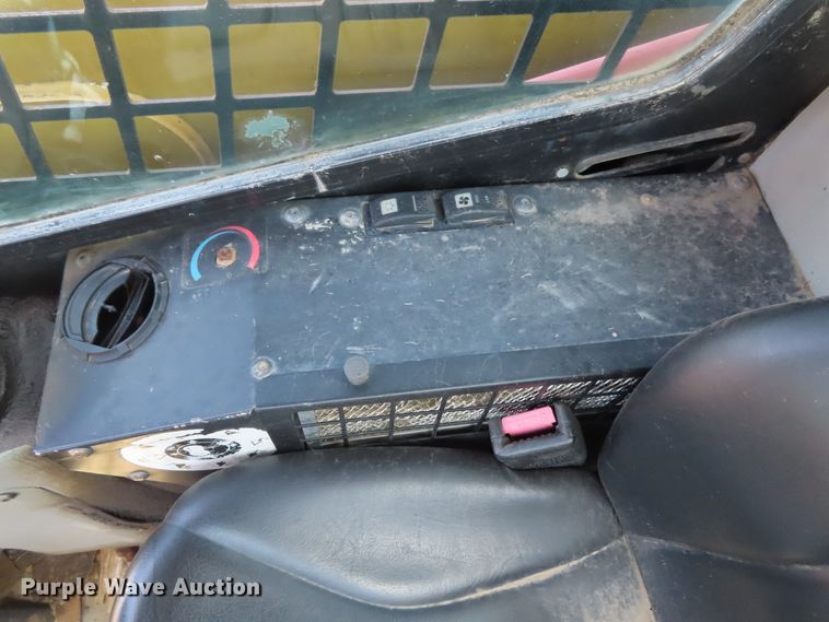 image for item DD6195 2002 Caterpillar 246 skid steer