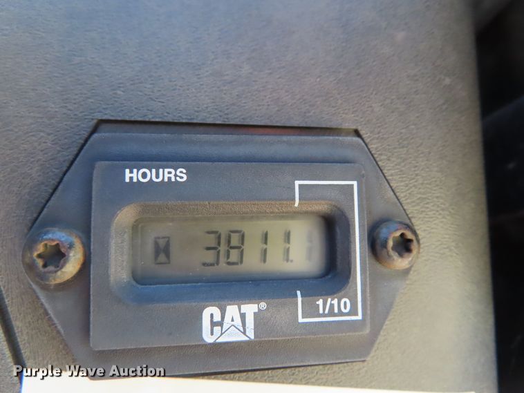 image for item DD6195 2002 Caterpillar 246 skid steer