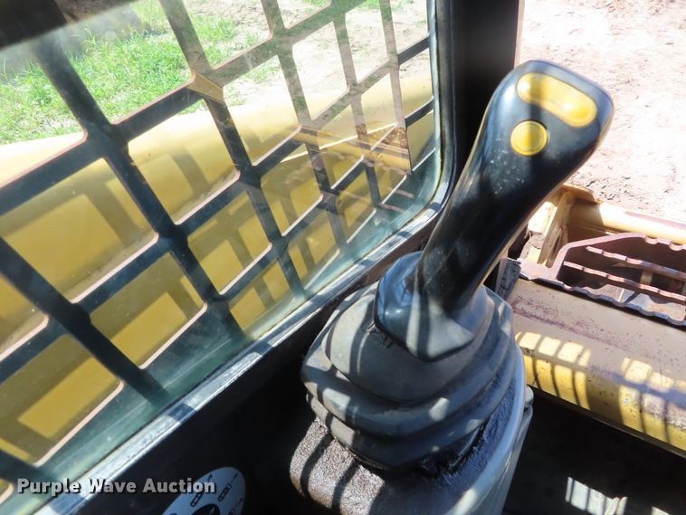 image for item DD6195 2002 Caterpillar 246 skid steer