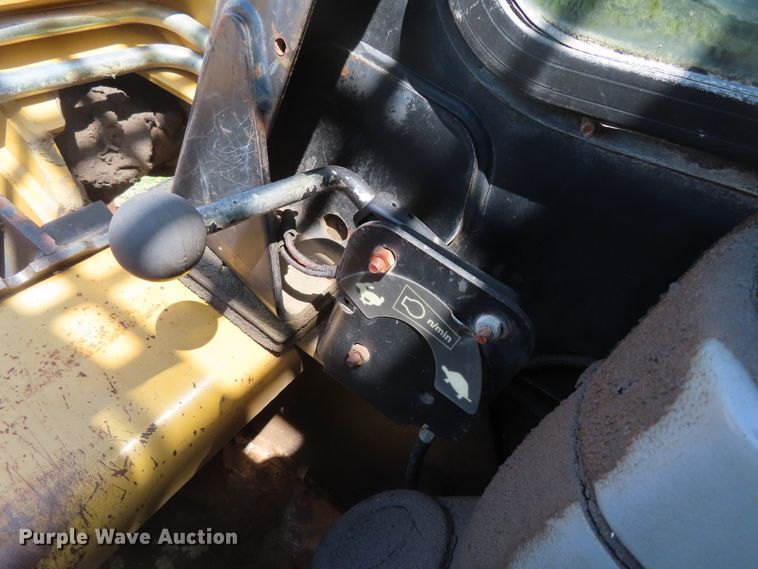 image for item DD6195 2002 Caterpillar 246 skid steer