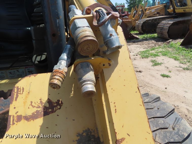 image for item DD6195 2002 Caterpillar 246 skid steer