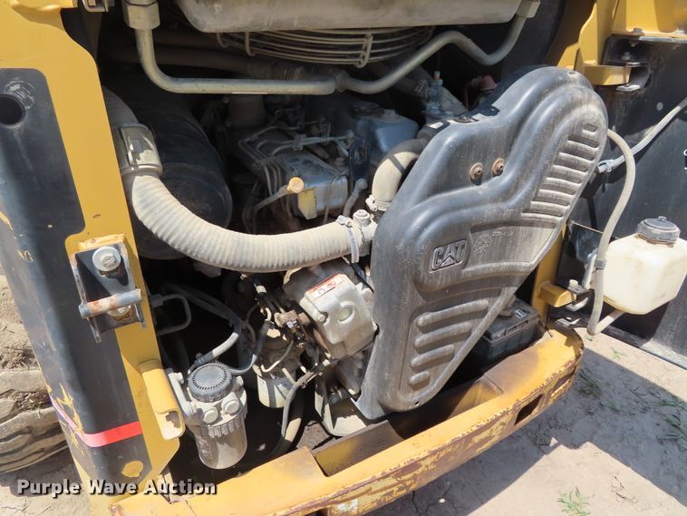 image for item DD6195 2002 Caterpillar 246 skid steer