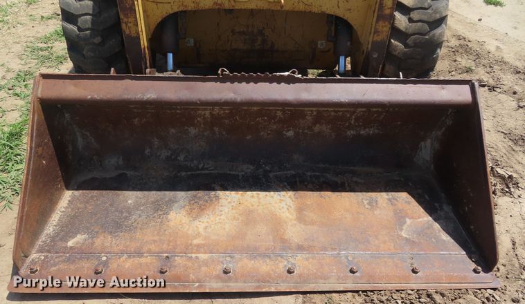 image for item DD6195 2002 Caterpillar 246 skid steer