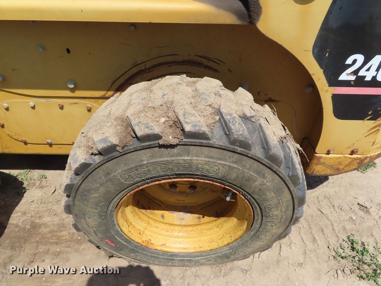 image for item DD6195 2002 Caterpillar 246 skid steer
