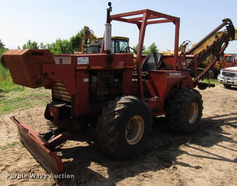 image for item DD6196 1982 Ditch Witch 6510DD trencher