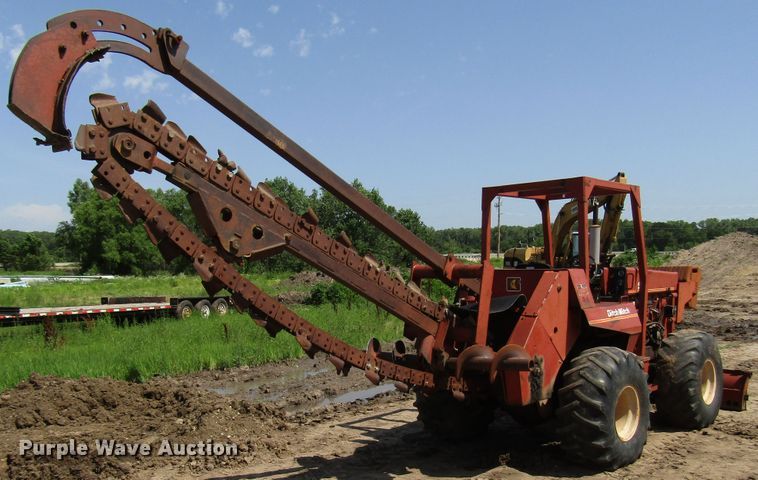 image for item DD6196 1982 Ditch Witch 6510DD trencher