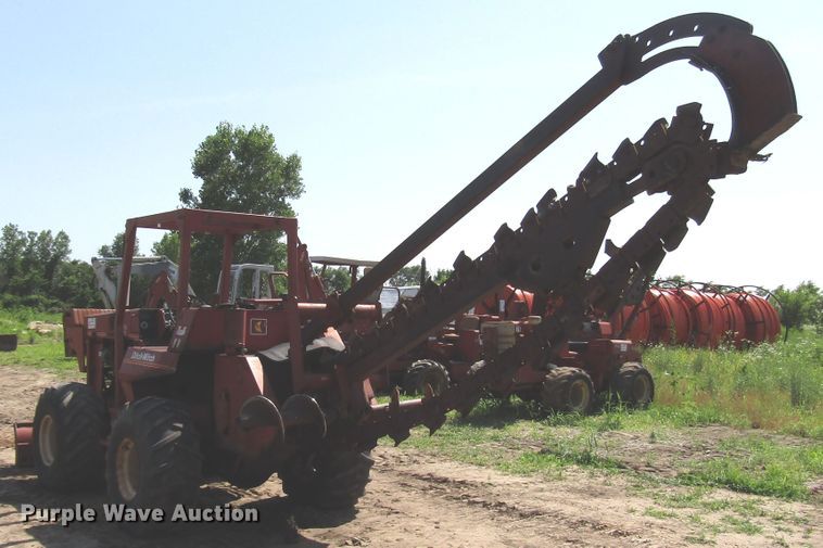 image for item DD6196 1982 Ditch Witch 6510DD trencher