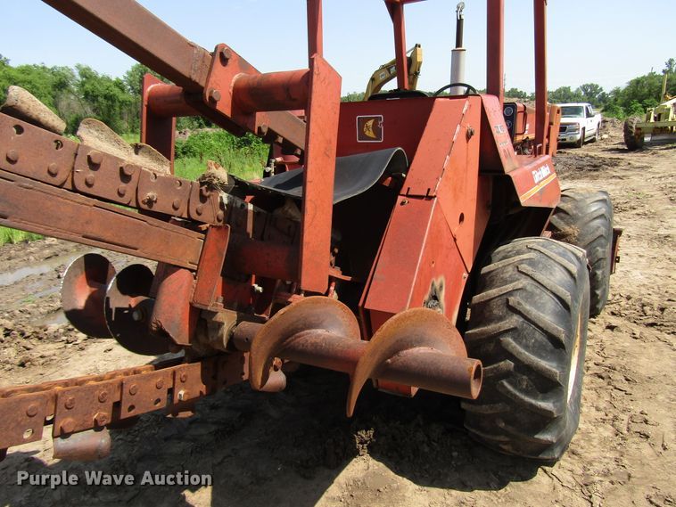 image for item DD6196 1982 Ditch Witch 6510DD trencher