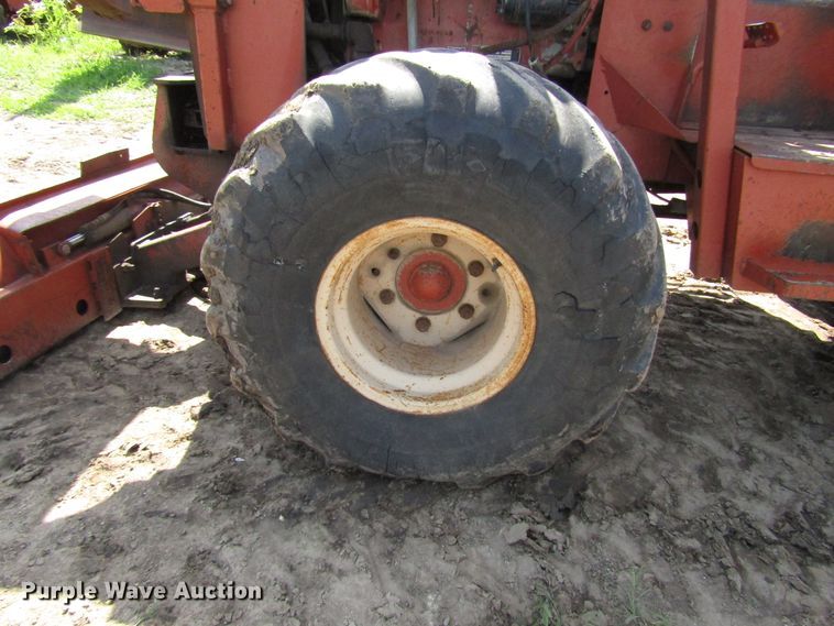 image for item DD6196 1982 Ditch Witch 6510DD trencher