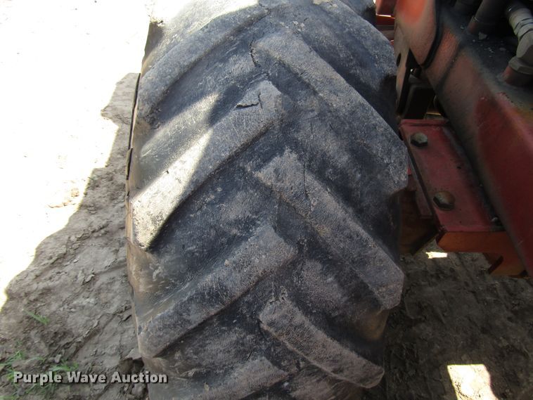 image for item DD6196 1982 Ditch Witch 6510DD trencher