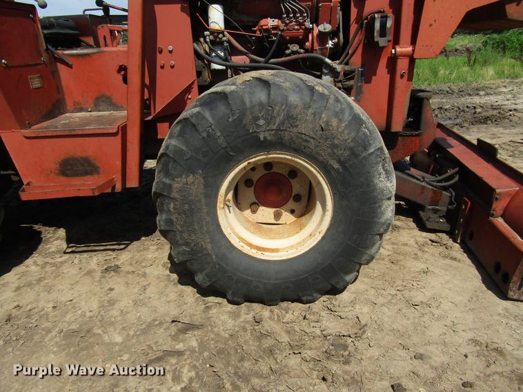 image for item DD6196 1982 Ditch Witch 6510DD trencher