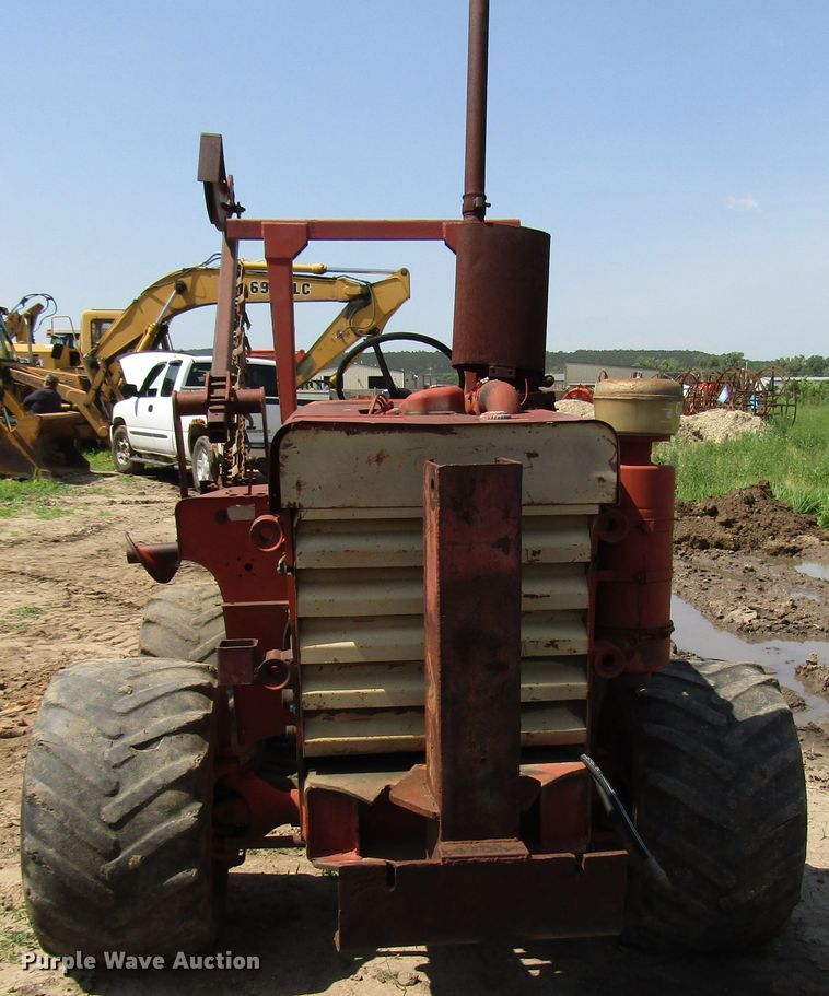 image for item DD6197 1978 Ditch Witch R40 trencher