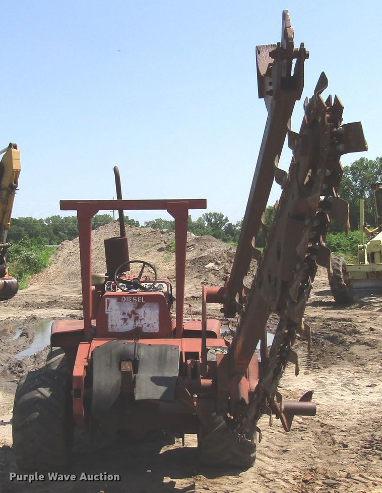 image for item DD6197 1978 Ditch Witch R40 trencher