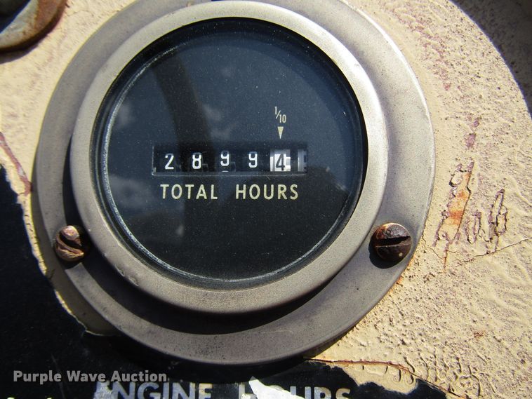 image for item DD6197 1978 Ditch Witch R40 trencher