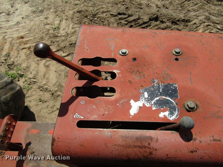 image for item DD6197 1978 Ditch Witch R40 trencher