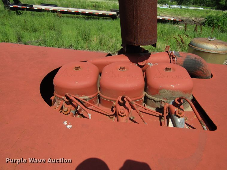 image for item DD6197 1978 Ditch Witch R40 trencher