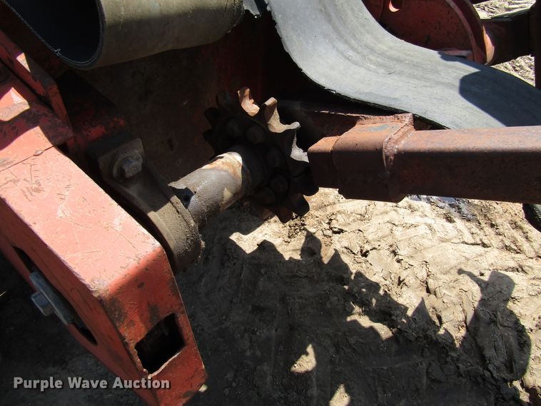 image for item DD6197 1978 Ditch Witch R40 trencher