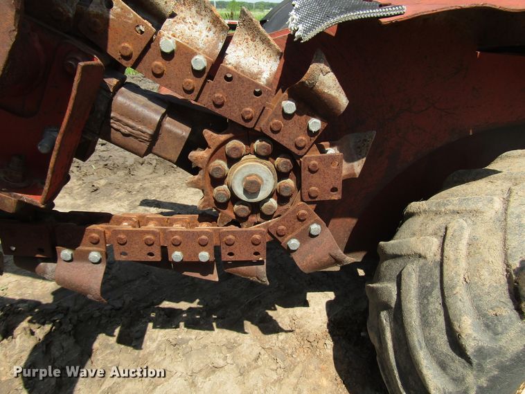 image for item DD6197 1978 Ditch Witch R40 trencher